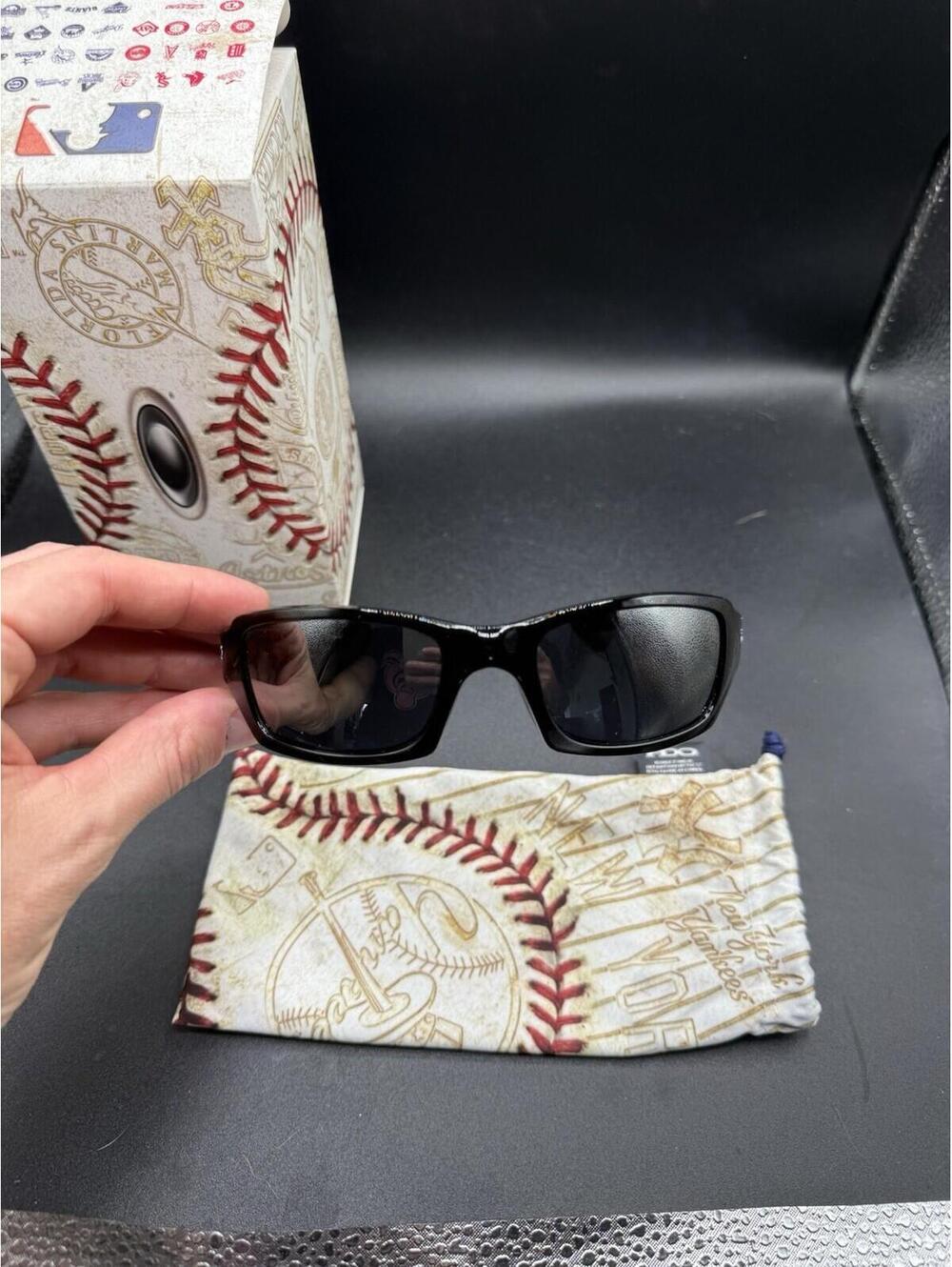 Oakley Five Squared MLB Yankees Polished Black/Black Iridium 24-266